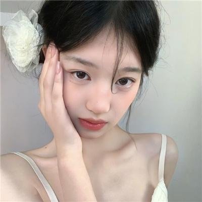 德尔米拉·古维亚上校